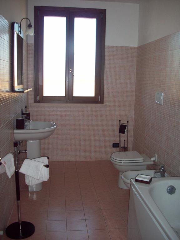 Bed and Breakfast Al Calypso Curtatone Екстер'єр фото